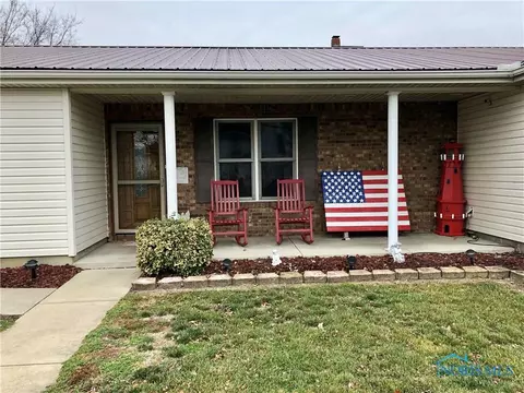105 E Oak St, Payne, OH 45880 photo 3