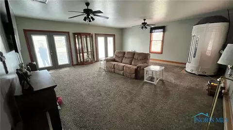 105 E Oak St, Payne, OH 45880 photo 11