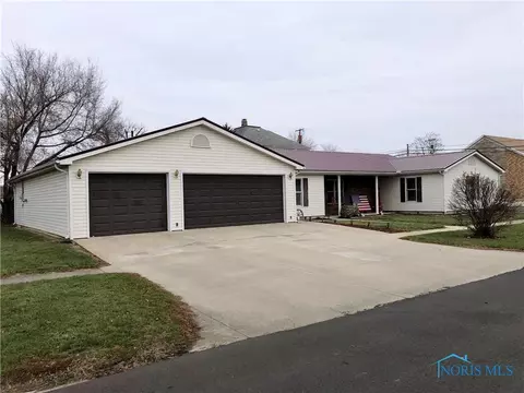 105 E Oak St, Payne, OH 45880 photo 2