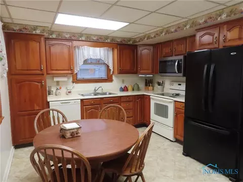 861 E Mulberry St, Bryan, OH 43506 photo 16