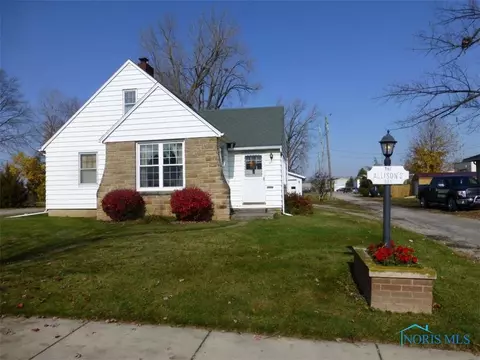 861 E Mulberry St, Bryan, OH 43506 photo 2