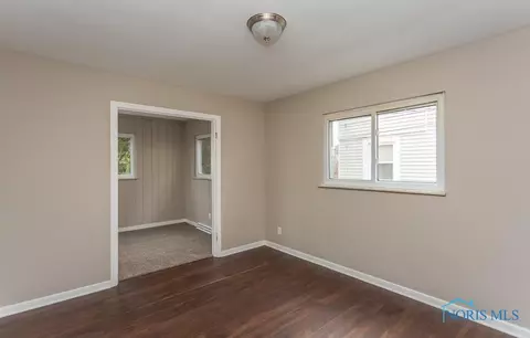1930 Perth St, Toledo, OH 43607 photo 8