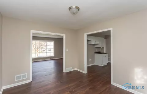 1930 Perth St, Toledo, OH 43607 photo 10