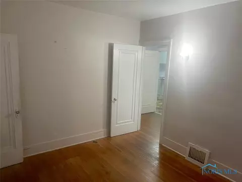 610 Wamba Ave, Toledo, OH 43607 photo 3