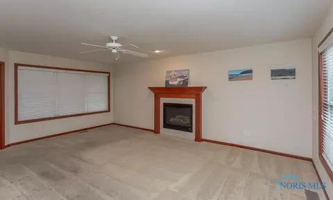 4300 Stable Path Dr, Maumee, OH 43537 photo 16