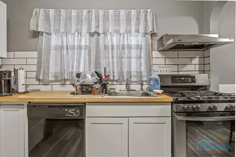 2050 Perth St, Toledo, OH 43607 photo 8