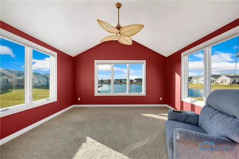 4348 Crystal Ridge Dr, Maumee, OH 43537 photo 12