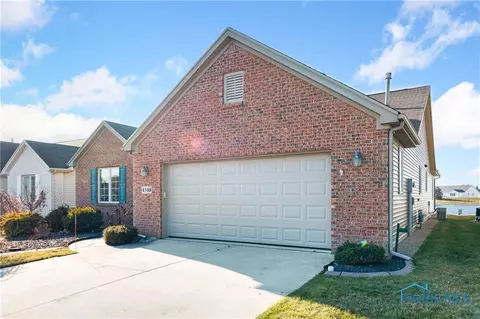 4348 Crystal Ridge Dr, Maumee, OH 43537 photo 2