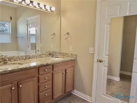 7373 Harbour Light Ct, Maumee, OH 43537 photo 21
