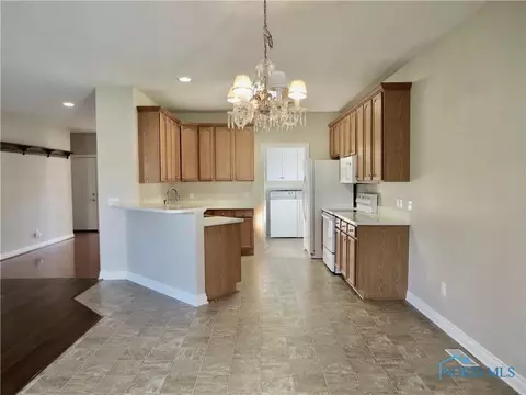 7373 Harbour Light Ct, Maumee, OH 43537 photo 14
