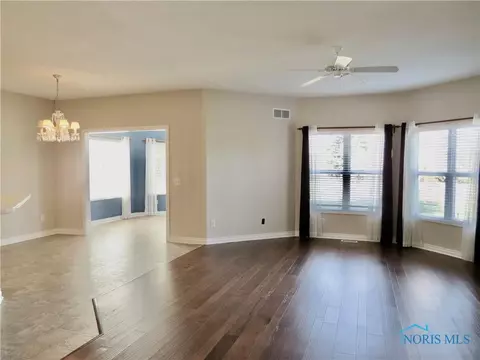 7373 Harbour Light Ct, Maumee, OH 43537 photo 9