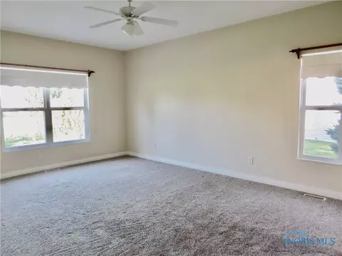 7373 Harbour Light Ct, Maumee, OH 43537 photo 17