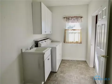 7373 Harbour Light Ct, Maumee, OH 43537 photo 28