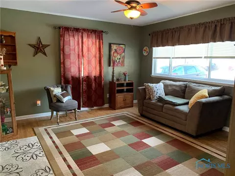 310 Jackson St, Delta, OH 43515 photo 9