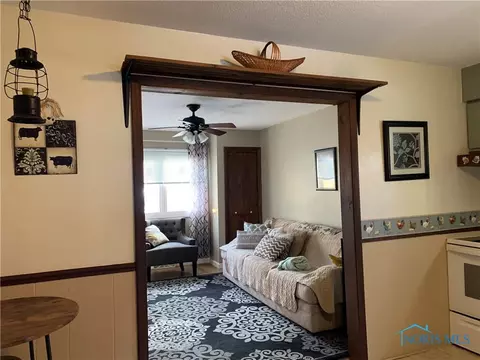 310 Jackson St, Delta, OH 43515 photo 12