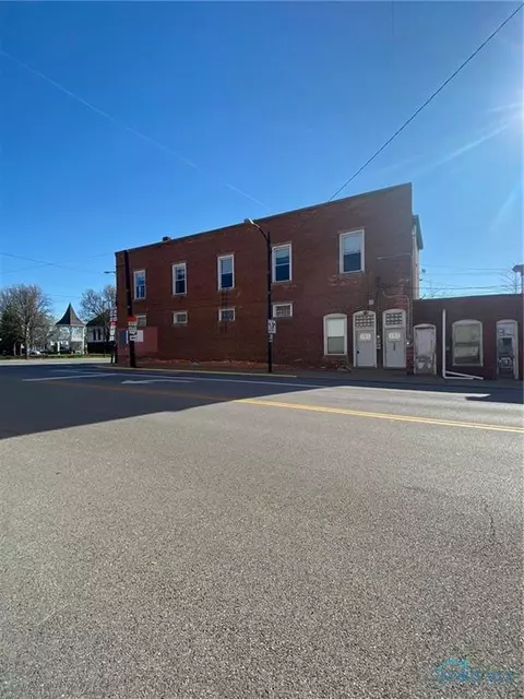 100 E Main St, Fayette, OH 43521 photo 3