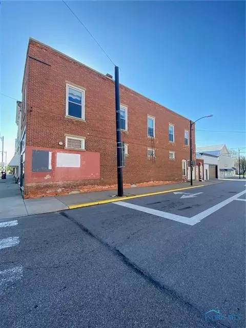100 E Main St, Fayette, OH 43521 photo 2
