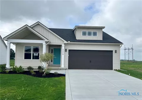 1179 Dublin Dr, Waterville, OH 43566