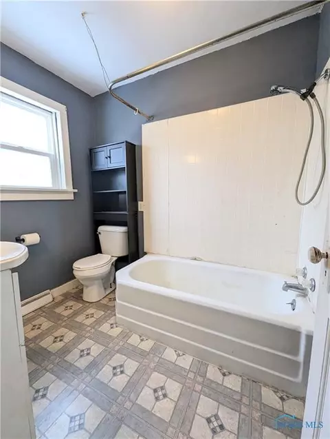 212 N Center St, Wayne, OH 43466 photo 10