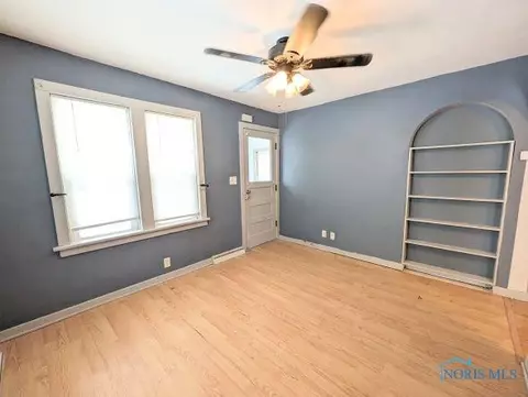 212 N Center St, Wayne, OH 43466 photo 7