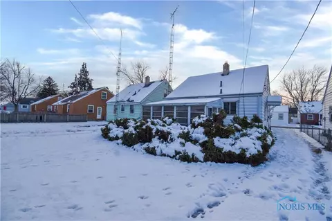 426 Darrow Ave, Toledo, OH 43607 photo 2