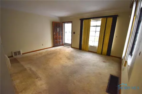 426 Darrow Ave, Toledo, OH 43607 photo 5