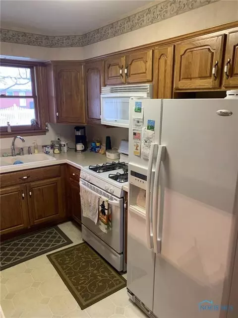 712 E North St, West Unity, OH 43570 photo 10