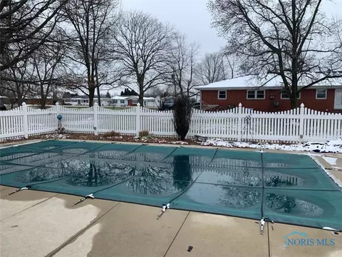 712 E North St, West Unity, OH 43570 photo 17