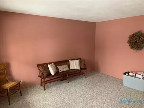 712 E North St, West Unity, OH 43570 photo 2