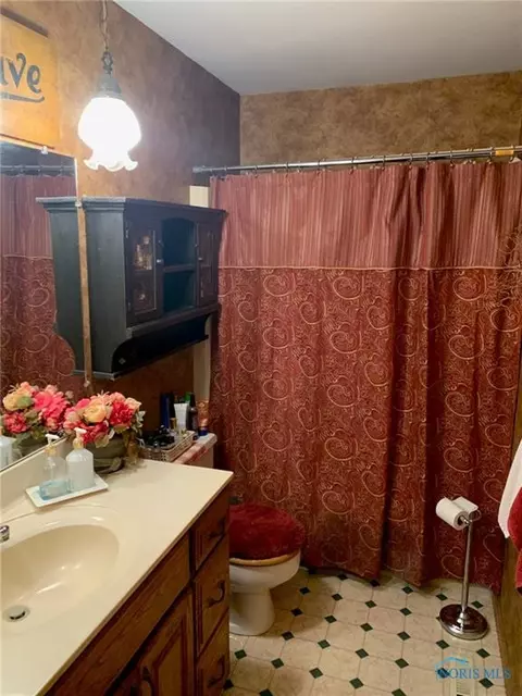 712 E North St, West Unity, OH 43570 photo 13