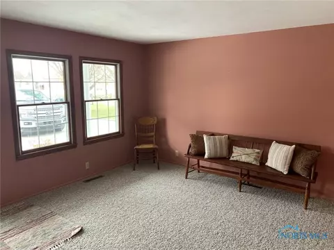 712 E North St, West Unity, OH 43570 photo 3
