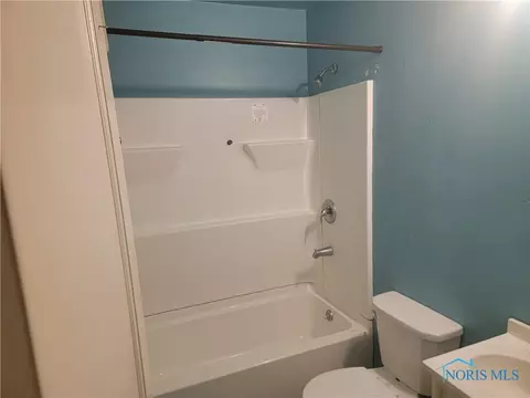 770 N Walnut St, Paulding, OH 45879 photo 4