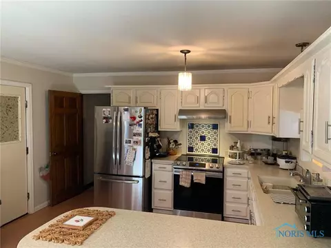 124 Brown Dr, Bryan, OH 43506 photo 6