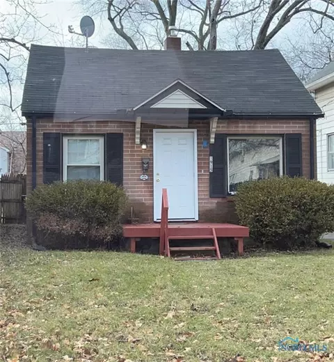 3915 Hoiles Ave, Toledo, OH 43612