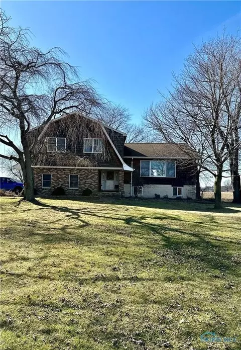 2007 Berlin Rd, Huron, OH 44839 photo 1