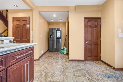 1422 Hamilton St, Toledo, OH 43607 photo 5