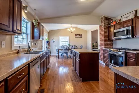 507 Cherry St, Genoa, OH 43430 photo 22