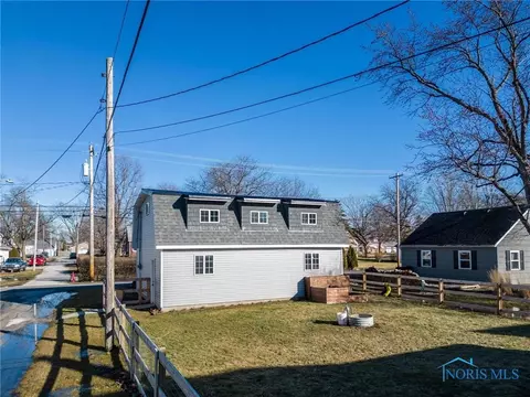 507 Cherry St, Genoa, OH 43430 photo 5