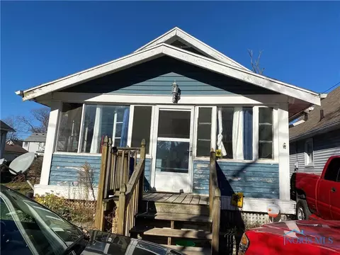 1720 Wychwood, Toledo, OH 43613