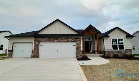 1624 Henline Way, Waterville, OH 43566