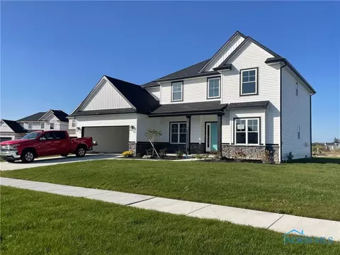 1376 Roberts Cir, Waterville, OH 43566