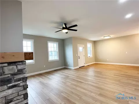 129 Caleb St, Clyde, OH 43410 photo 9