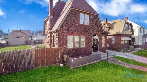 2107 Joffre Ave, Toledo, OH 43607 photo 6