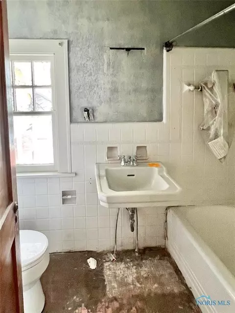 2140 Shenandoah Rd, Toledo, OH 43607 photo 18