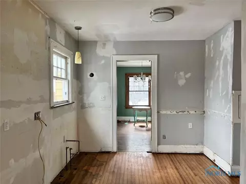 2140 Shenandoah Rd, Toledo, OH 43607 photo 10