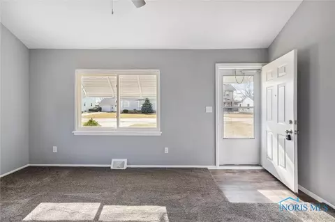 932 Argyll Dr, Maumee, OH 43537 photo 6