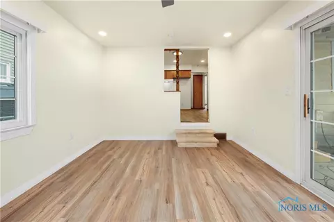 2425 Nebraska Ave, Toledo, OH 43607 photo 8