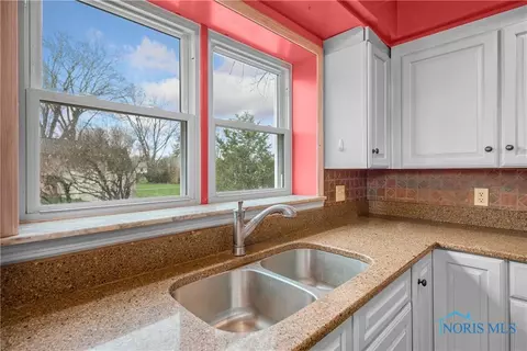 1327 Brookside Dr, Findlay, OH 45840 photo 15