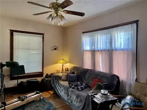328 E High St, Bryan, OH 43506 photo 8