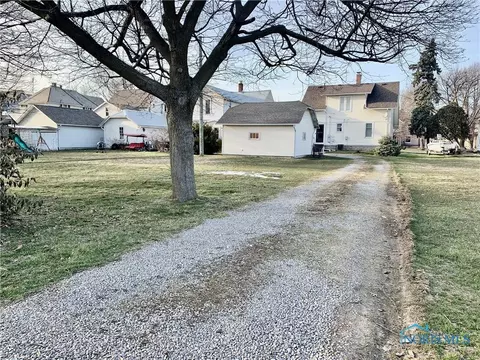 328 E High St, Bryan, OH 43506 photo 35